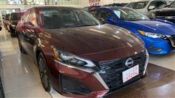 نيسان ألتيما